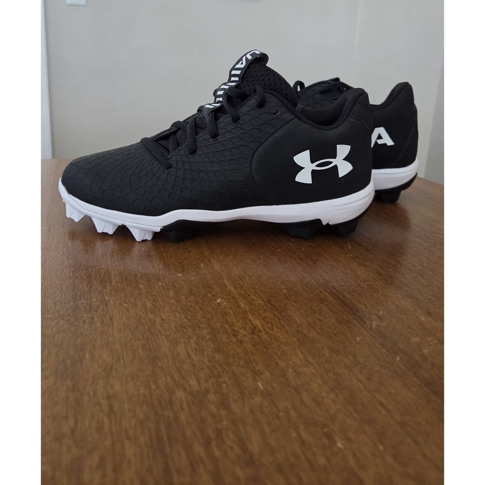 Under Armour Women's Glyde 2 RM Softball Cleats Size 7 Black No Signs Of Wear